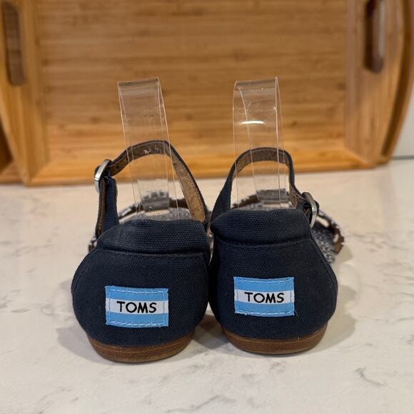 TOMS Navy Blue Canvas Geometric Flat Ankle Strap Correa Sandals size 7 casual - Picture 3 of 9